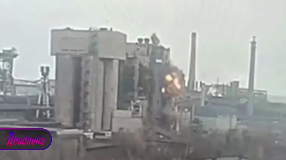 На украинском металлургическом заводе произошел мощный взрыв — предприятие входило в перечень важных стратегических объектов