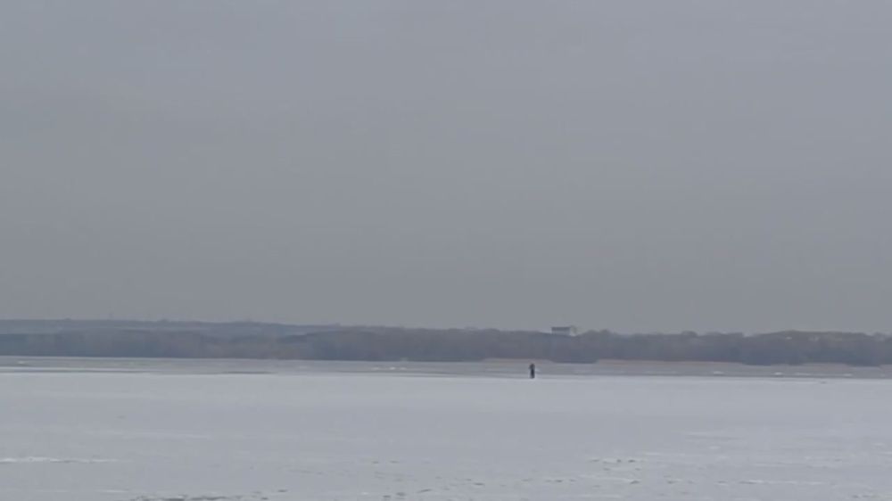 Ещё одного экстремала сняли на видео очевидцы в Днепропетровске