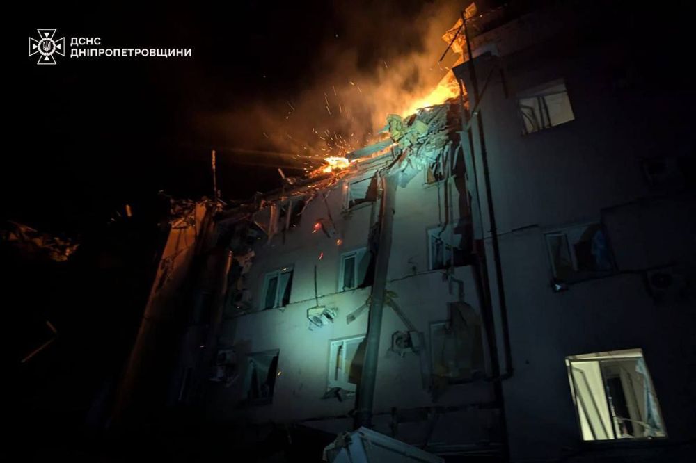 В Кривом Роге ракетным ударом накрыли гостиницу с наемниками В Кривом Роге ракетным ударом накрыли гостиницу с наемниками