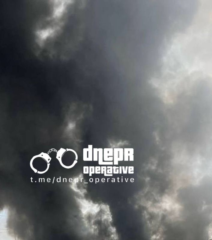 Как сообщает Сергей Лысак в Кривом Роге было попадание в промышленный объект Как сообщает Сергей Лысак в Кривом Роге было попадание в промышленный объект