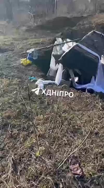 В Днепропетровске у кладбища нашли свалку гробов