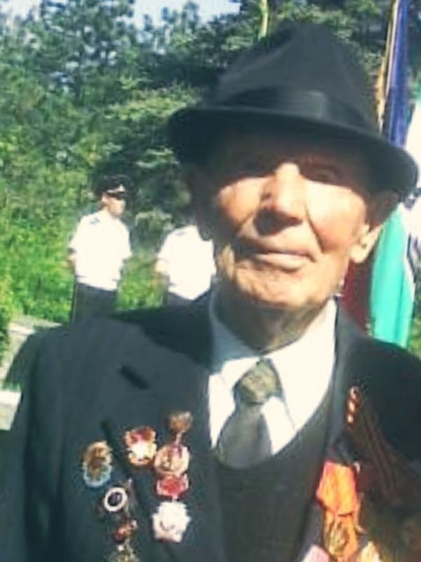 К нам сразу приходят фотографии Героев Великой Отечественной войны от читателей