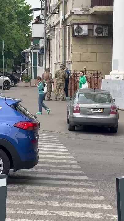 В Днепропетровске продолжаются тцкашные облавы на местных жителей