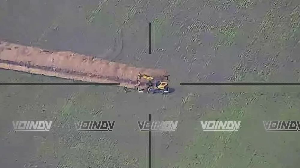 Операторы БпЛА группировки "Восток" уничтожили строительную технику ВСУ в районе н.п. Отрадное