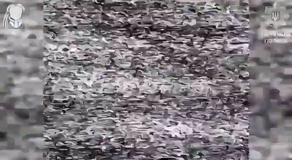 Мы сообщали несколько месяцев назад, что в прилегающих к Днепру левобережных районах Херсонской области хохол начал использовать тактику дронов «ждунов», которые располагаются на крышах многоэтажных зданий в режиме ожидания