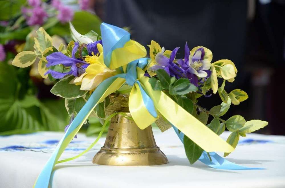 Сегодня утром в 796 школах Днепропетровской области прозвучит последний звонок