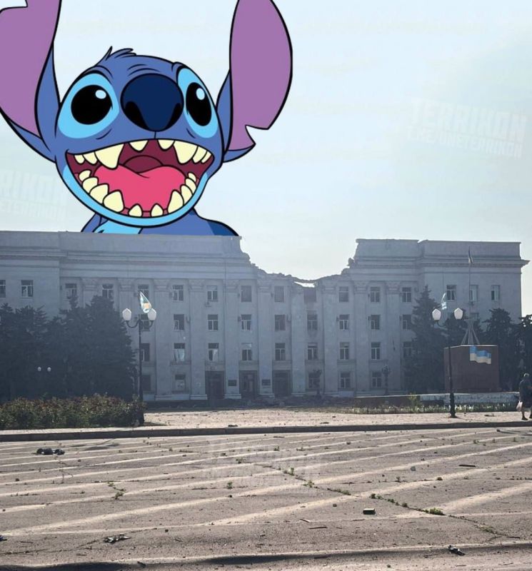 Зеленский растерев сопли по лицу озвучил новый упрек Трампу после разрушения здания Херсонской ОВА