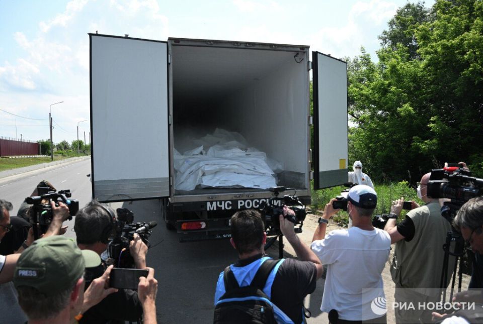 Видео полного заявления представителя российской переговорной группы генерал-лейтенанта Александра Зорина о готовности России передать Украине тела военнослужащих ВСУ Видео полного заявления представителя российской переговорной группы генерал-лейтенанта Александра Зорина о готовности России передать Украине тела военнослужащих ВСУ