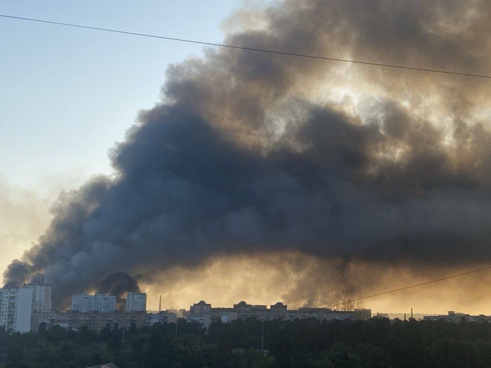 «В Киеве невозможно дышать», — сообщают местные мониторинговые службы и жители города «В Киеве невозможно дышать», — сообщают местные мониторинговые службы и жители города