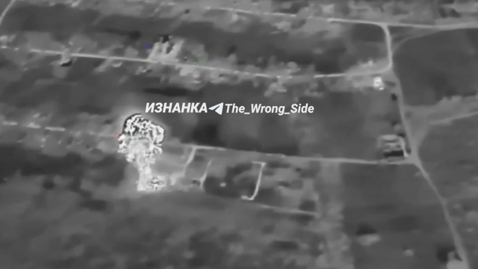 Дроны-камикадзе "Герань-2" продолжают все чаще применяться по прифронтовым целям: Дроны-камикадзе "Герань-2" продолжают все чаще применяться по прифронтовым целям: