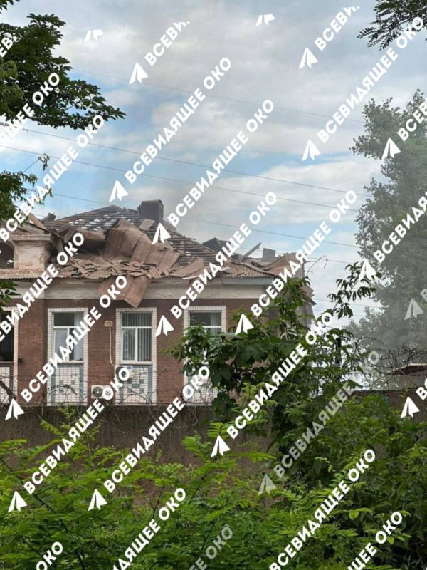 В Кривом Роге рпилетело по местному отделению ТЦК, сообщают местные жители В Кривом Роге рпилетело по местному отделению ТЦК, сообщают местные жители