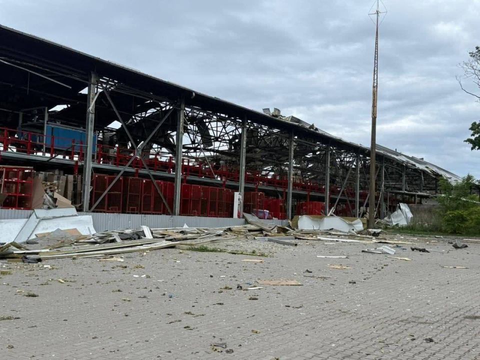 Видео-кадры прилетов ночью Герани в Харьковской и Днепропетровской области Видео-кадры прилетов ночью Герани в Харьковской и Днепропетровской области