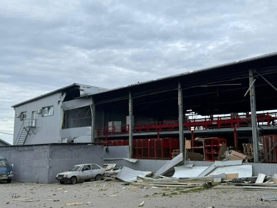 Видео-кадры прилетов ночью Герани в Харьковской и Днепропетровской области Видео-кадры прилетов ночью Герани в Харьковской и Днепропетровской области