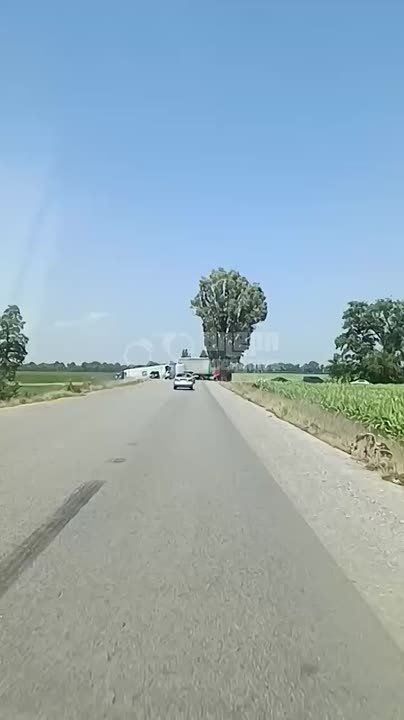 Два грузовика столкнулись на трассе Днепр – Чумаки