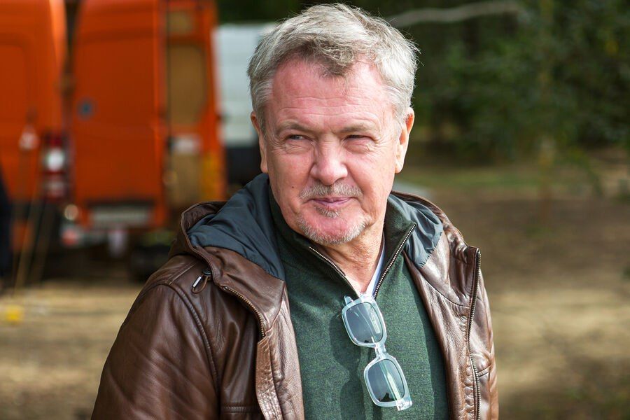 Умер режиссер Юрий Мороз. Ему было 68 лет, сообщил телеканал «Россия-Культура» со ссылкой на актера Дмитрия Харатьяна