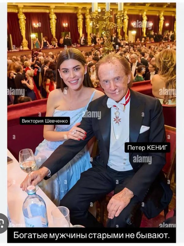 Монако. Престарелый мужчина пытается познакомиться со стоящей у ресторана со скучающим видом девушкой, она его сначала «отшивает», но когда подъезжает его «Порше», а швейцар ей что-то объясняет, она резко меняется в лице и... Монако. Престарелый мужчина пытается познакомиться со стоящей у ресторана со скучающим видом девушкой, она его сначала «отшивает», но когда подъезжает его «Порше», а швейцар ей что-то объясняет, она резко меняется в лице и...