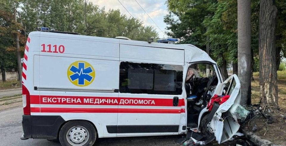 В Днепропетровске скорая попала в смертельное ДТП В Днепропетровске скорая попала в смертельное ДТП