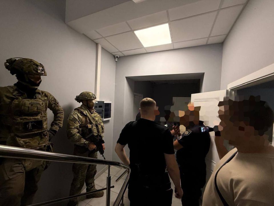 В Концлагере Украина продолжается шум на зелёных болотах