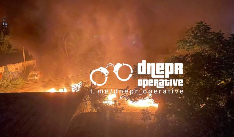 Ночной и утренний Днепропетровск Ночной и утренний Днепропетровск