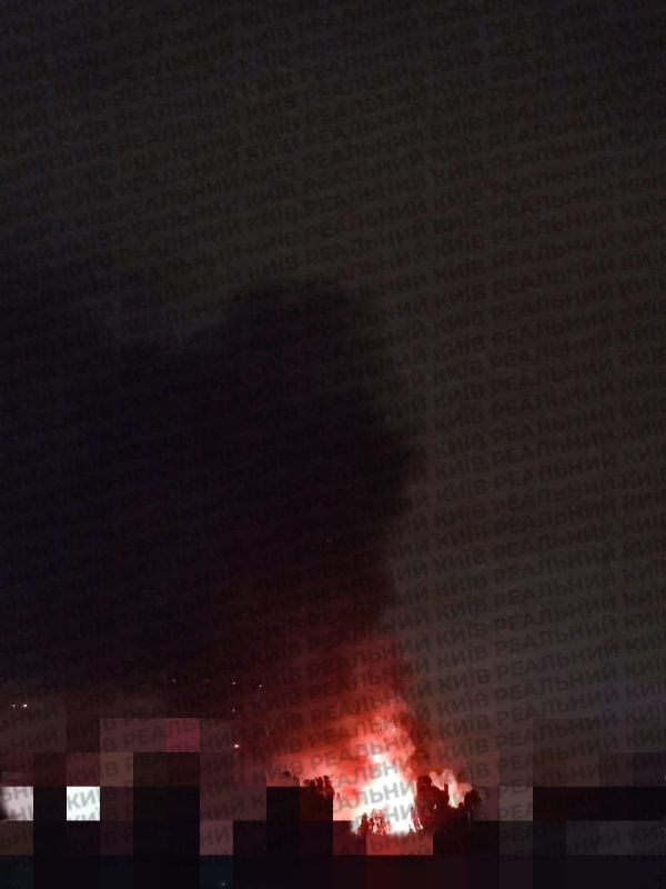 Массированный удар по Киеву реактивными "Геранями" Массированный удар по Киеву реактивными "Геранями"