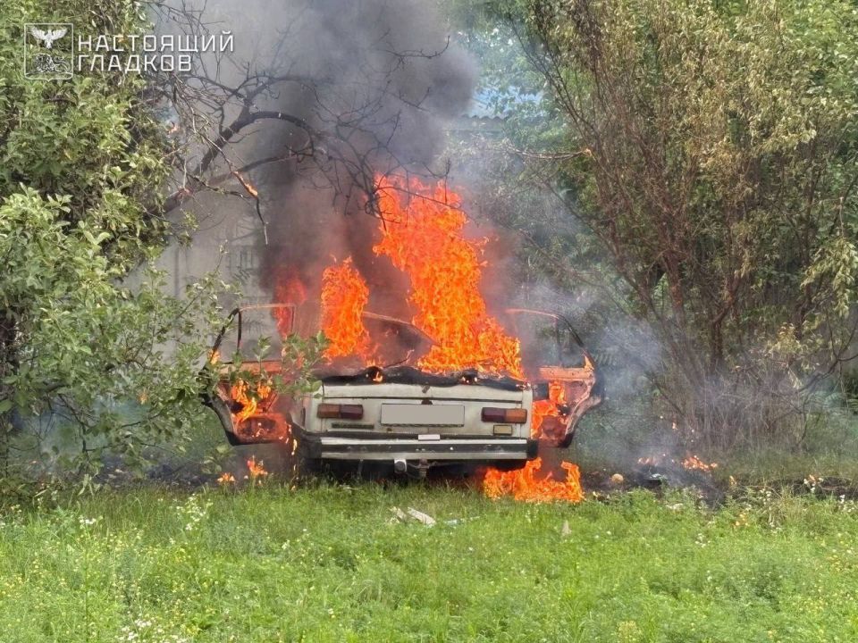 В Белгородской области опять ВСУ убили мирных граждан - отец и 18-летний сын шли на остановку в районе посёлка Уразово Валуйского округа FPV-дрон атаковал их В Белгородской области опять ВСУ убили мирных граждан - отец и 18-летний сын шли на остановку в районе посёлка Уразово Валуйского округа FPV-дрон атаковал их