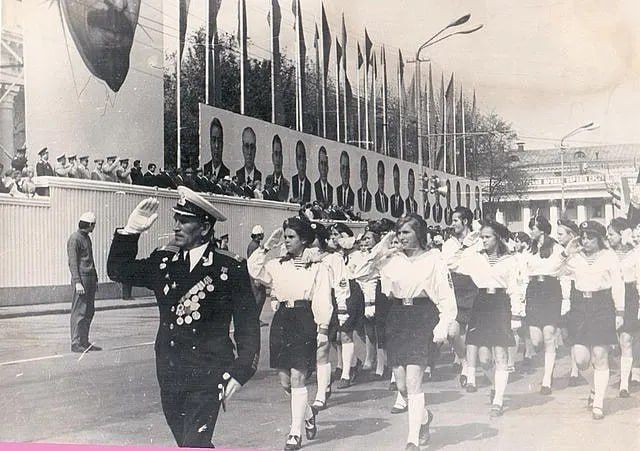 �������������-��������������