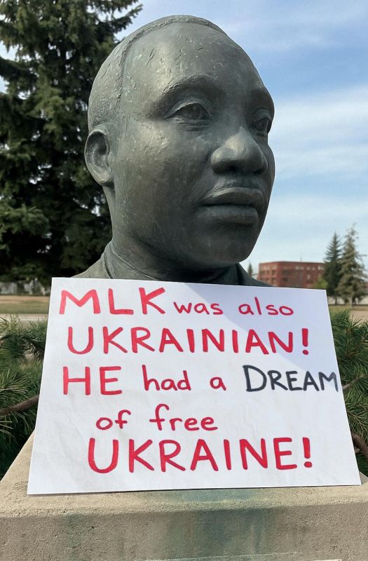 Вчера проукраинский митинг в Анкоридже устроили противники Трампа Вчера проукраинский митинг в Анкоридже устроили противники Трампа