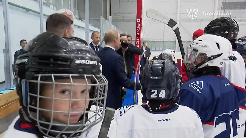 Владимир Путин находится с рабочей поездкой в Магадане