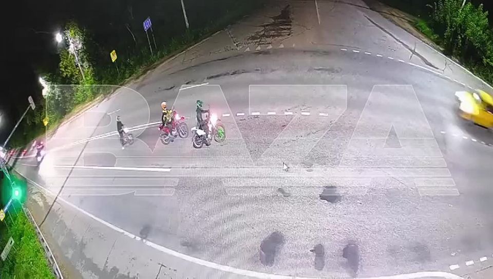 В Тульской области авто снёс сразу трех подростков на питбайках