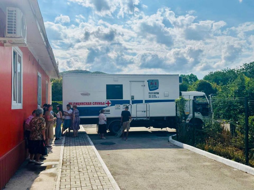 Михаил Развожаев: Более 40 жителей Терновки прошли комплексное обследование в ходе «Дня здоровья» Михаил Развожаев: Более 40 жителей Терновки прошли комплексное обследование в ходе «Дня здоровья»