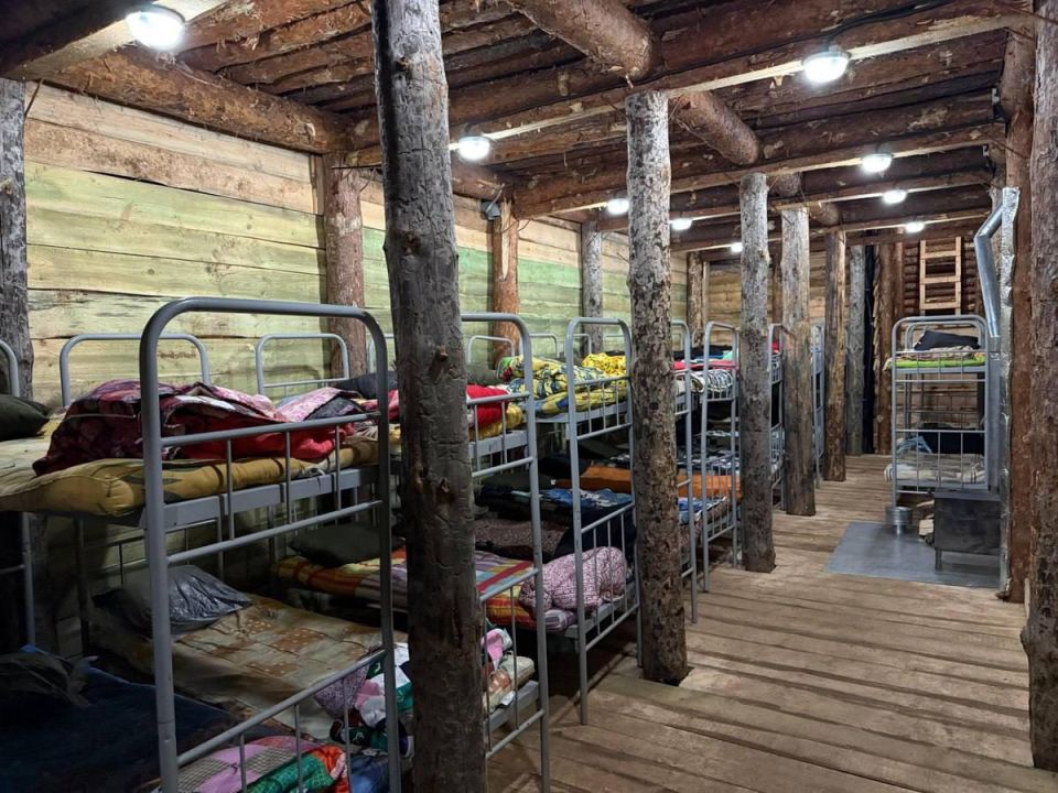 Пора под землю. В украинском сегменте интернета появились кадры с первых подземных учебных центров и общежитий для новобранцев Пора под землю. В украинском сегменте интернета появились кадры с первых подземных учебных центров и общежитий для новобранцев