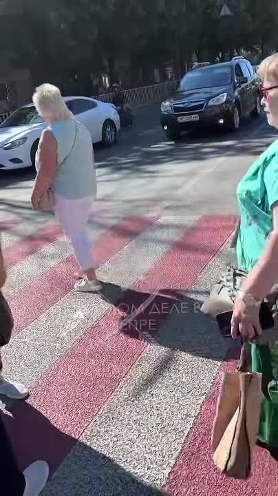 В Днепропетровске жители перекрыли движение автотранспорта в связи с отсутствием воды и света