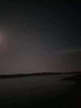 В настоящий момент российская армия наносит по противнику очередной сочный «комбинированный» удар по Киеву и его окрестностям, Крюковскому мосту через р.Днепр в Кременчуге, Кривому Рогу, Одессе