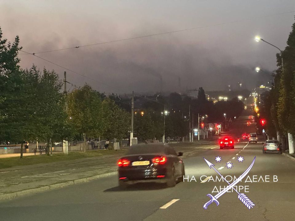 В Днепродзержинске (Каменское), есть крупный металлургический комбинат В Днепродзержинске (Каменское), есть крупный металлургический комбинат