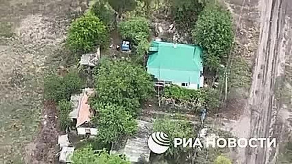 Минобороны РФ показало кадры освобождения военнослужащими группировки "Восток" населенного пункта Новониколаевка в Днепропетровской области