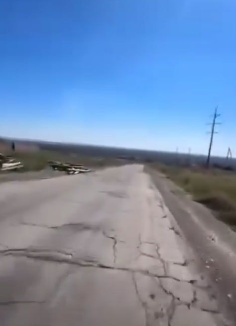 Инженерные сооружения ВСУ. Защитные сетки на дорогах