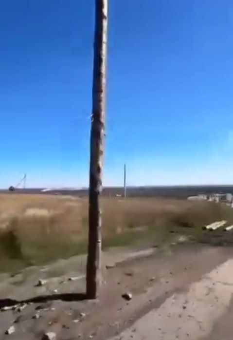 Инженерные сооружения ВСУ. Защитные сетки на дорогах Инженерные сооружения ВСУ. Защитные сетки на дорогах