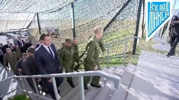 Президент России, Верховный главнокомандующий Вооружёнными силами Владимир Путин посетил полигон Мулино в Нижегородской области, где наблюдал за активной фазой стратегических учений «Запад-2025»