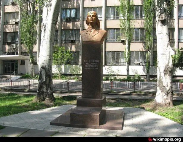 20 сентября 1943 года во время боёв за освобождение Днепропетровска погиб смертью храбрых Михаил Степанович Столяров