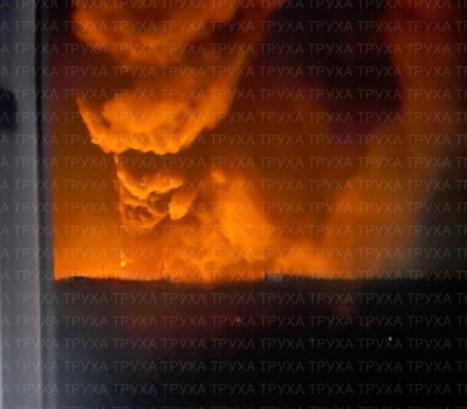 Ещё кадры пожара после прилётов из Днепропетровска Ещё кадры пожара после прилётов из Днепропетровска