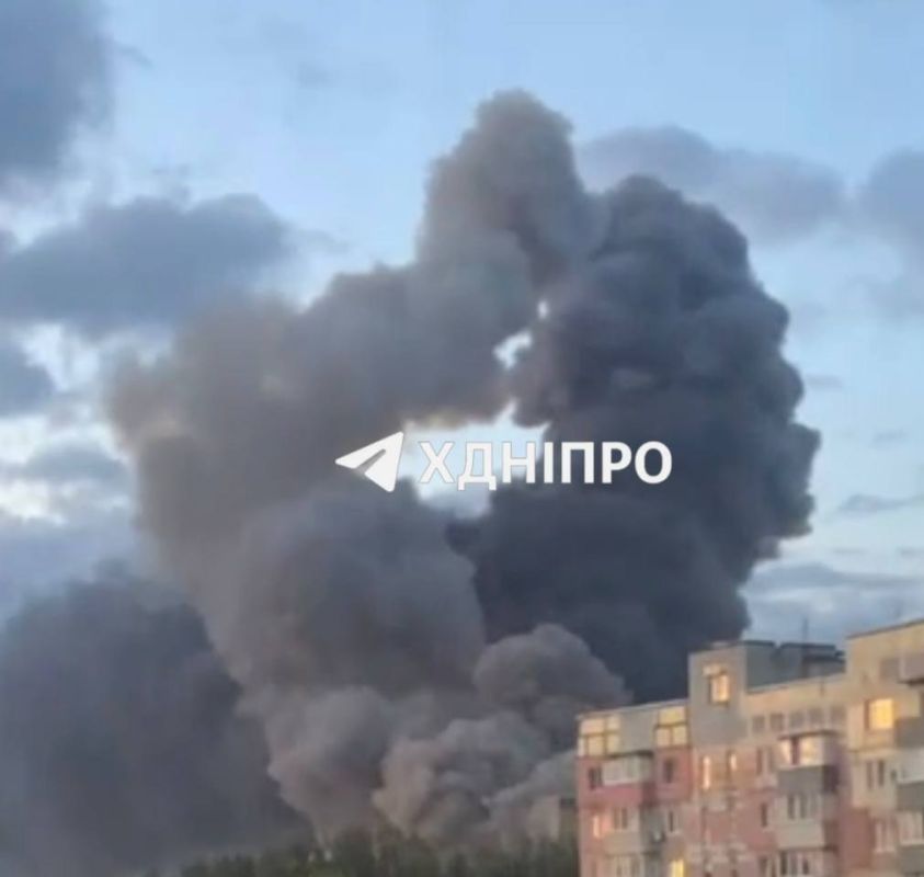 Днепропетровск. Момент пролёта одной из крылатых ракет Х-101 и фото прилётов Днепропетровск. Момент пролёта одной из крылатых ракет Х-101 и фото прилётов