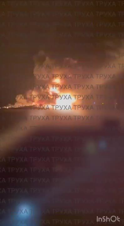 Массированный удар нанесён по объектам врага в Днепропетровске: огромные пожары в городе