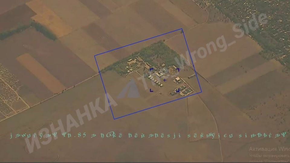 На видео кадры ОК удара ракеты "Искандер-М" по полевому аэродрому