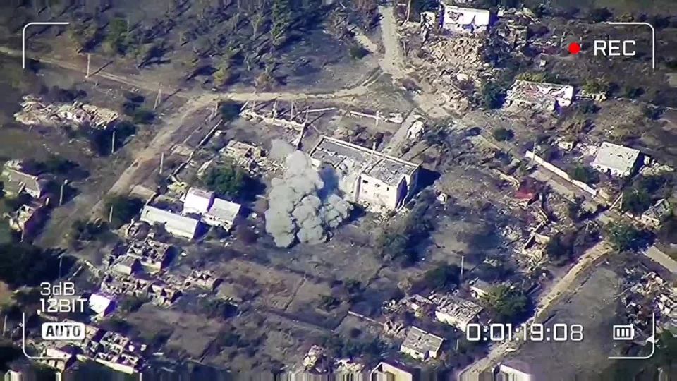 Херсонское направление.. н.п.Садовое и работа нашей группировки "Днепр", а именно 18 АО и армейской авиации