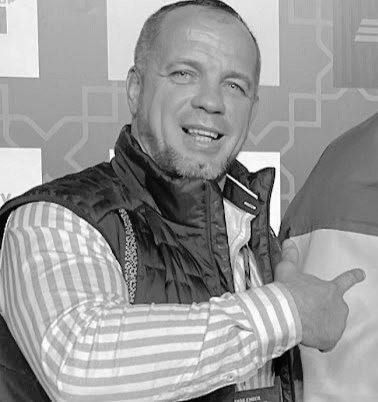 В Кривом Роге посреди улицы застрелили известного спортсмена Евгения Понырко