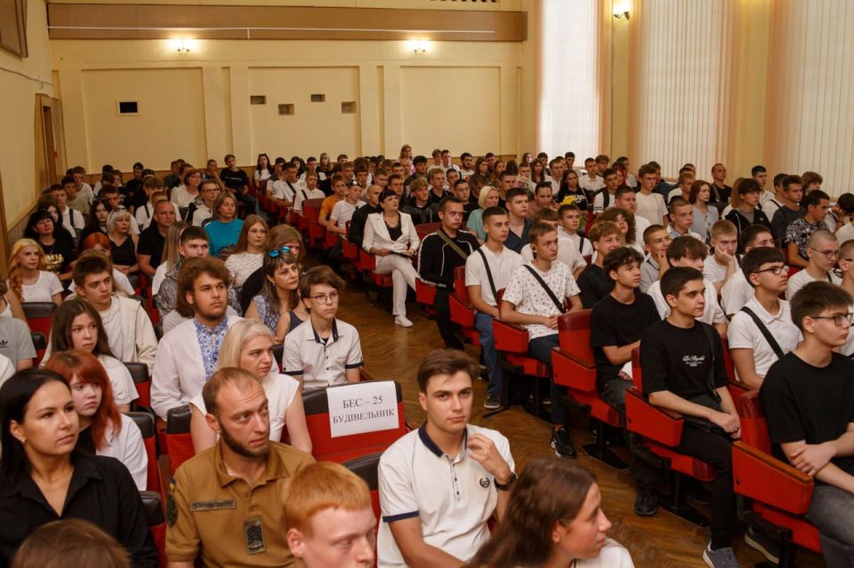 92 ошбр заманивает в свои ряды студентов 92 ошбр заманивает в свои ряды студентов