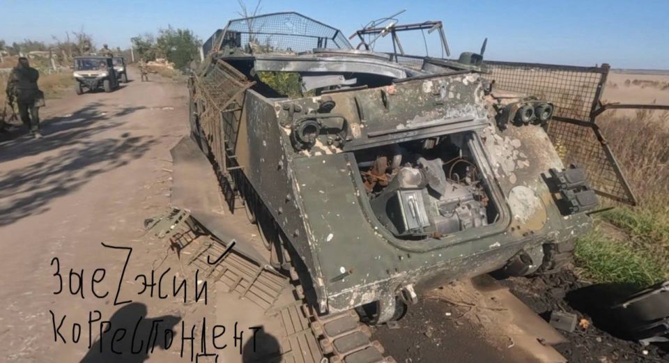 Григорий Вдовин: Атмосферная поездка в Богатырь со штурмовиками 80-го танкового полка 90-й дивизии - с парнями знакомы уже давно, они первыми вошли в Днепропетровскую область Григорий Вдовин: Атмосферная поездка в Богатырь со штурмовиками 80-го танкового полка 90-й дивизии - с парнями знакомы уже давно, они первыми вошли в Днепропетровскую область