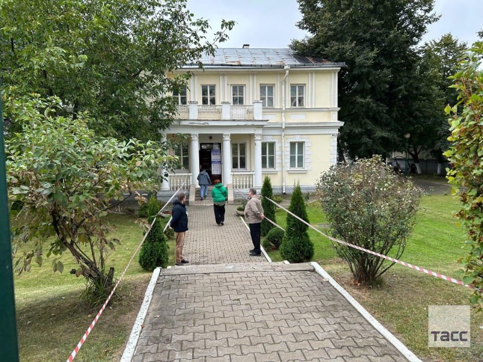 Прибывшие из РФ в Белоруссию молдаване активно голосуют на парламентских выборах Прибывшие из РФ в Белоруссию молдаване активно голосуют на парламентских выборах