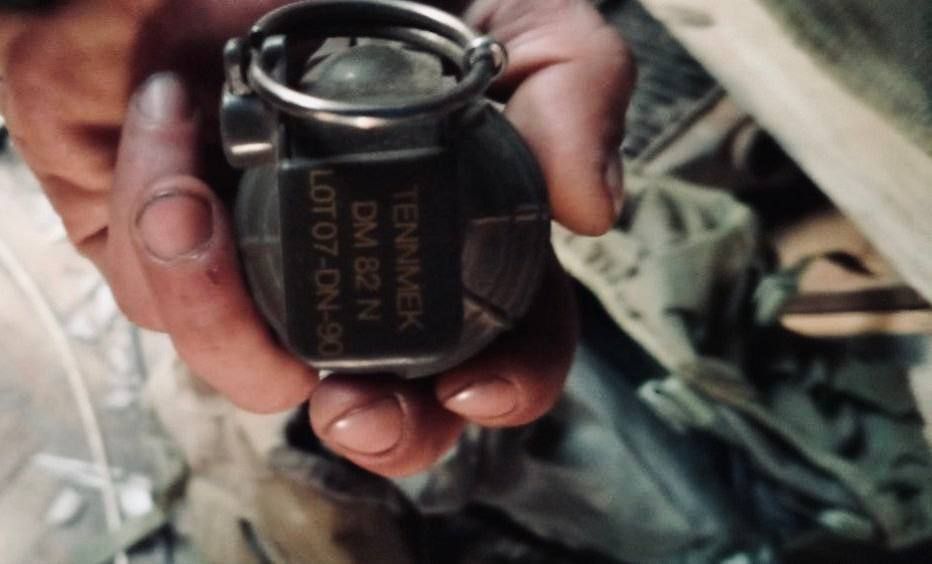 Противник бежит с позиций на Красноармейском направлении, оставляя нашим бойцам трофеи Противник бежит с позиций на Красноармейском направлении, оставляя нашим бойцам трофеи