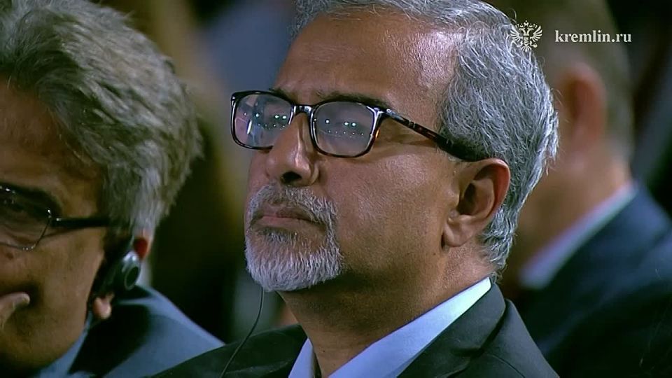 По всей линии боевого соприкосновения войска России уверенно идут вперед и удерживают стратегическую инициативу